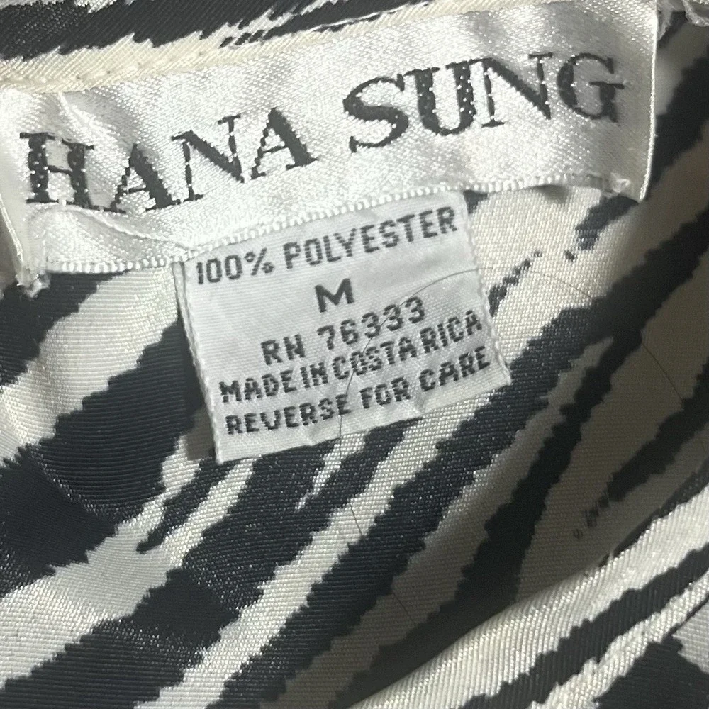 Hana Sung Blouse Women's Black White Zebra Animal Print Short Sleeve Size Medium - Picture 3 of 5